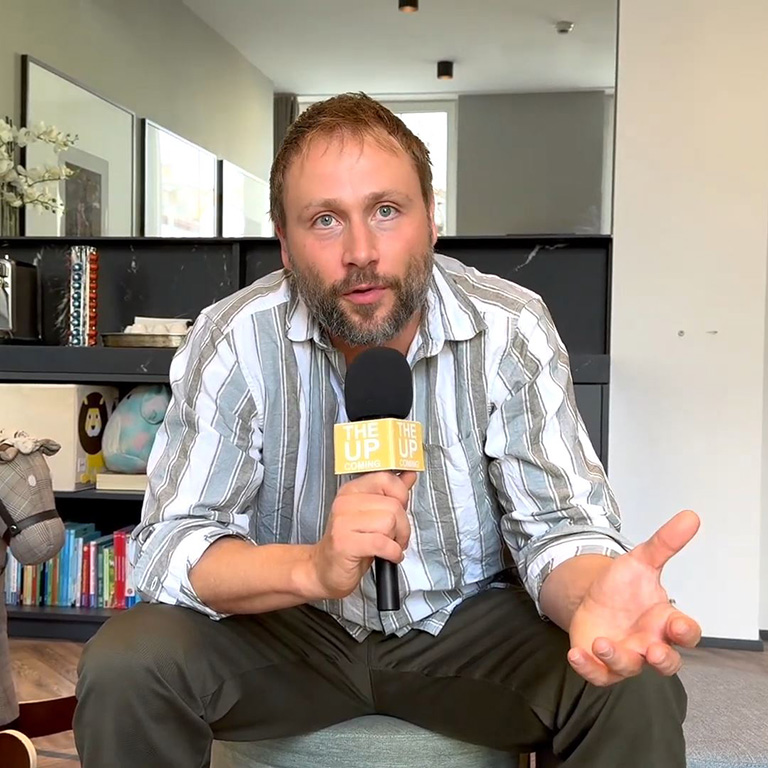 Max Riemelt interview on About Luis